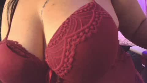 Loren online show from December 2024 09:20:01 PM