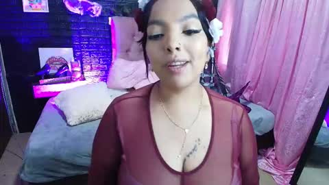 Loren online show from October 2025 09:41:01 PM