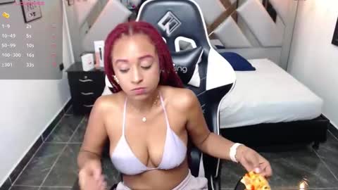 Snapshot of lorena_vieira_ chatting on December 2024 11:09:02 PM Lorena Vieira online show from December 2024 11:09:02 PM