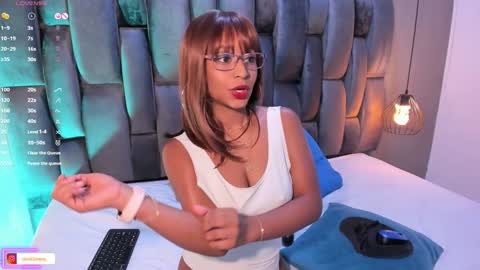 Snapshot of lorena_vieira_ chatting on January 2025 10:19:01 PM Lorena Vieira online show from January 2025 10:19:01 PM