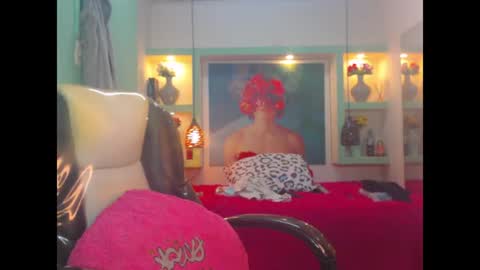Snapshot of lorenapinto_ chatting on July 2026 02:53:01 AM lore online show from July 2026 02:53:01 AM