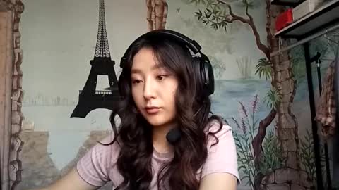 Snapshot of lorenelanosa chatting on December 2025 09:25:01 AM Sofia online show from December 2025 09:25:01 AM