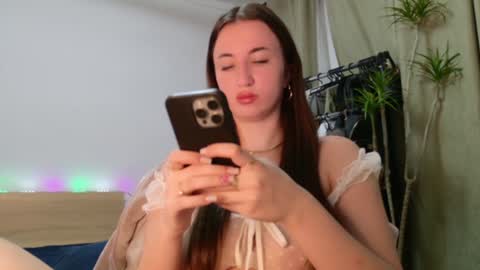 Amelia online show from February 2025 07:57:02 PM