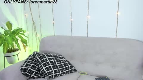 L O R E N online show from January 2026 01:55:02 AM