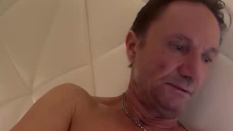 Snapshot of lorenz_muc chatting on February 2026 12:28:02 AM lorenz_muc online show from February 2026 12:28:02 AM