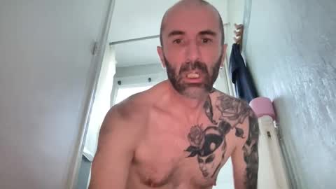 lorenzo44300 online show from December 2025 03:49:02 PM