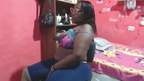 Snapshot of loretybighot chatting on September 2025 02:11:02 PM loretybighot online show from September 2025 02:11:02 PM