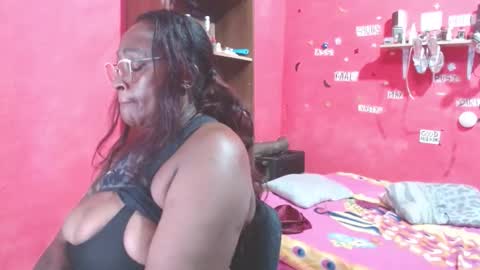 Snapshot of loretybighot chatting on November 2025 02:38:02 PM loretybighot online show from November 2025 02:38:02 PM