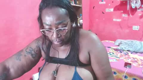 Snapshot of loretybighot chatting on November 2025 03:03:02 PM loretybighot online show from November 2025 03:03:02 PM