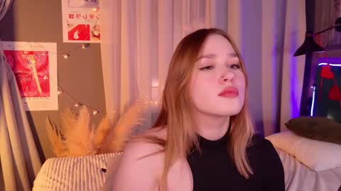 Lori online show from February 2025 09:04:02 PM