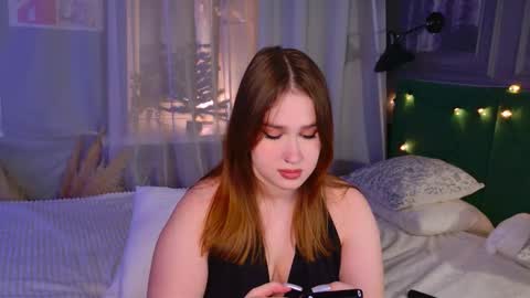 Lori online show from December 2025 06:58:02 PM