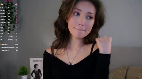 Naomi online show from November 2025 09:30:02 PM