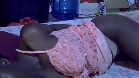 Snapshot of lotty_lavilla chatting on November 2025 06:43:02 PM lotty_lavilla online show from November 2025 06:43:02 PM