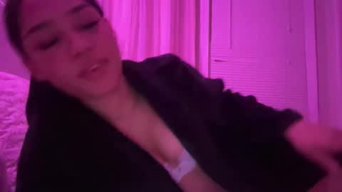 lotusbby777 online show from May 2026 12:59:01 AM