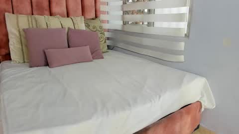 Snapshot of lou_rosse chatting on October 2025 08:29:01 PM  Lou Rosse  online show from October 2025 08:29:01 PM