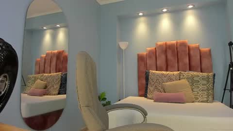 Snapshot of lou_rosse chatting on July 2026 07:02:02 PM Lou Rosse online show from July 2026 07:02:02 PM