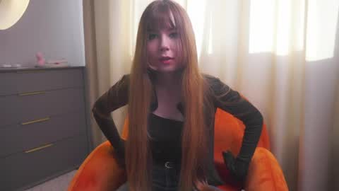 Snapshot of louettakarn chatting on May 2026 02:22:01 PM Sade online show from May 2026 02:22:01 PM