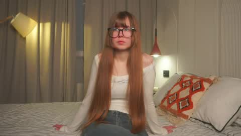 Snapshot of louettakarn chatting on May 2026 05:30:01 PM Sade online show from May 2026 05:30:01 PM