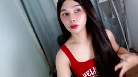 louilalicious online show from November 2025 05:08:02 AM