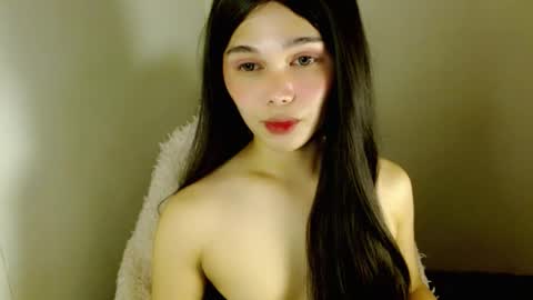 louilalicious online show from November 2025 01:07:02 AM