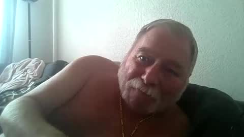 Snapshot of louis_chokdee chatting on September 2025 03:03:02 PM louis_chokdee online show from September 2025 03:03:02 PM