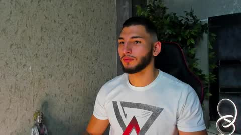 Louis online show from October 2025 11:23:01 PM