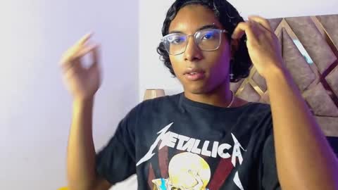 Snapshot of louis_hardstar chatting on December 2024 08:28:02 PM Louis Valdz online show from December 2024 08:28:02 PM