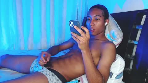 Snapshot of louis_hardstar chatting on February 2025 07:07:01 AM Louis Valdz online show from February 2025 07:07:01 AM