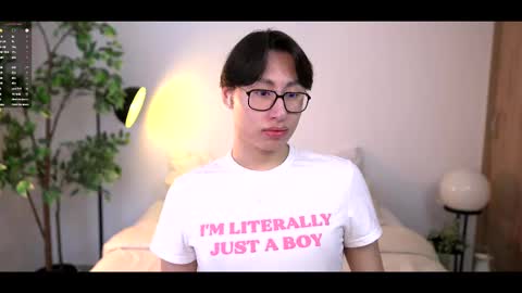 Snapshot of louis_zh chatting on September 2025 12:40:01 PM Louis online show from September 2025 12:40:01 PM