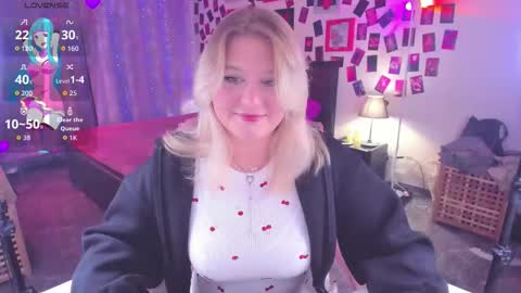 Loise online show from November 2025 10:04:01 PM