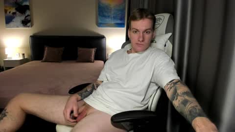 Louis  online show from December 2024 08:04:02 PM