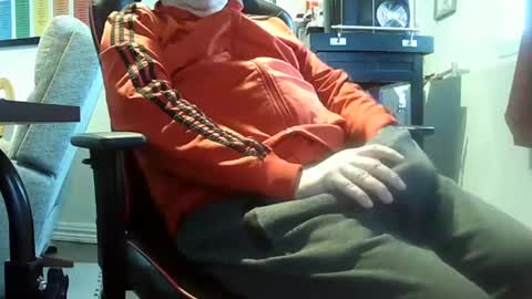 loumtl3 online show from December 2024 02:11:02 PM