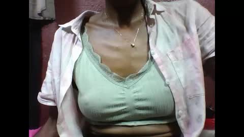 Snapshot of lovaelisa chatting on October 2025 05:11:02 PM lovaelisa online show from October 2025 05:11:02 PM