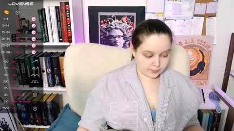 Mia  online show from February 2026 09:11:02 PM