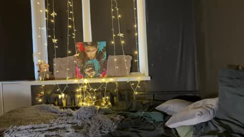 Mary and Tom online show from April 2026 07:45:01 AM