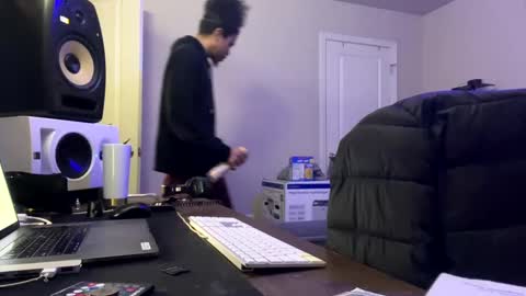 Prynce online show from January 2025 11:42:01 PM