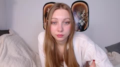 love bella  online show from April 2026 12:10:01 AM