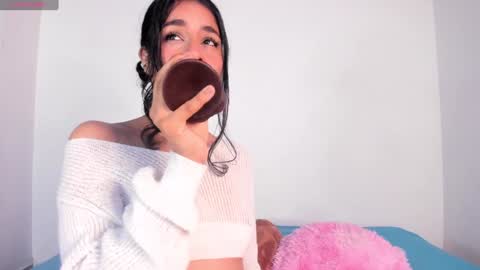 Cam online show from December 2024 12:55:02 PM