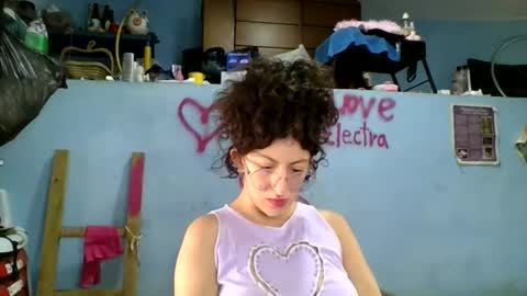 Snapshot of love_electra chatting on November 2025 04:39:01 PM love_electra online show from November 2025 04:39:01 PM