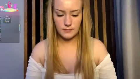 Megan online show from November 2025 06:31:01 PM