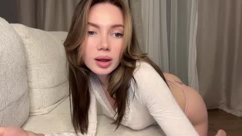 Snapshot of love_machine_ chatting on December 2025 09:00:01 PM Sofi online show from December 2025 09:00:01 PM