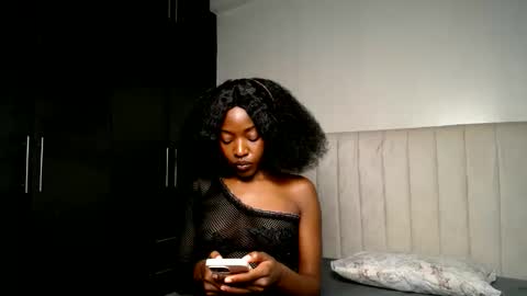 Snapshot of love_miah chatting on May 2026 02:05:01 PM Miah online show from May 2026 02:05:01 PM
