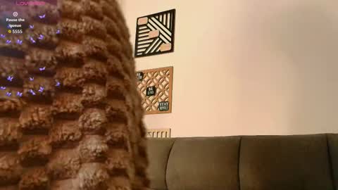 Sharol Leon online show from December 2025 03:11:02 AM