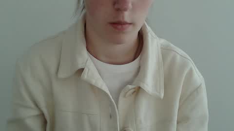 Snapshot of love_vivian chatting on November 2025 01:33:02 PM Vivian online show from November 2025 01:33:02 PM