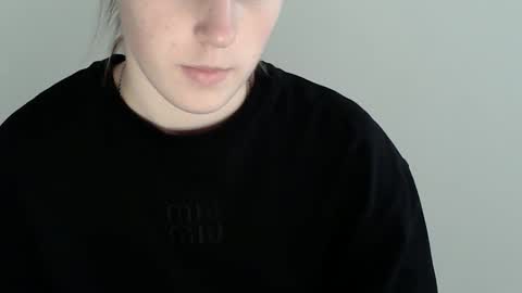 Snapshot of love_vivian chatting on November 2025 11:49:01 AM Vivian online show from November 2025 11:49:01 AM