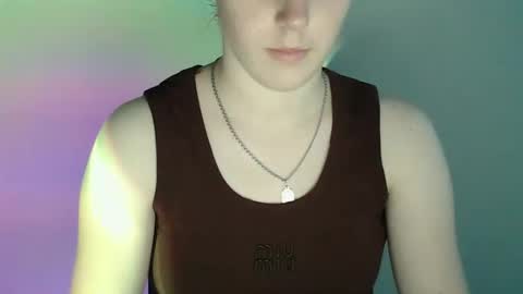 Snapshot of love_vivian chatting on December 2025 01:17:04 PM Vivian online show from December 2025 01:17:04 PM