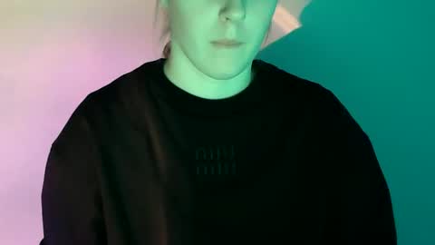 Snapshot of love_vivian chatting on December 2025 02:15:01 PM Vivian online show from December 2025 02:15:01 PM