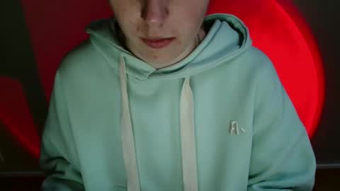 Snapshot of love_vivian chatting on December 2025 01:19:01 PM Vivian online show from December 2025 01:19:01 PM