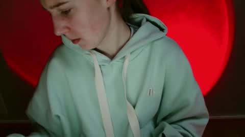 Snapshot of love_vivian chatting on January 2026 12:10:02 PM Vivian online show from January 2026 12:10:02 PM