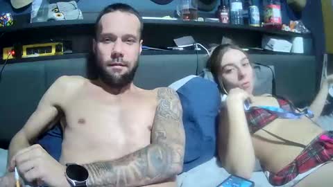 Snapshot of lovecoupleqc chatting on November 2025 07:28:01 AM lovecoupleqc online show from November 2025 07:28:01 AM